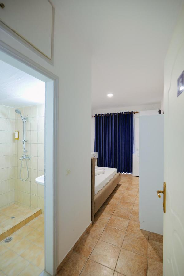 Mema Rooms Himare Luaran gambar