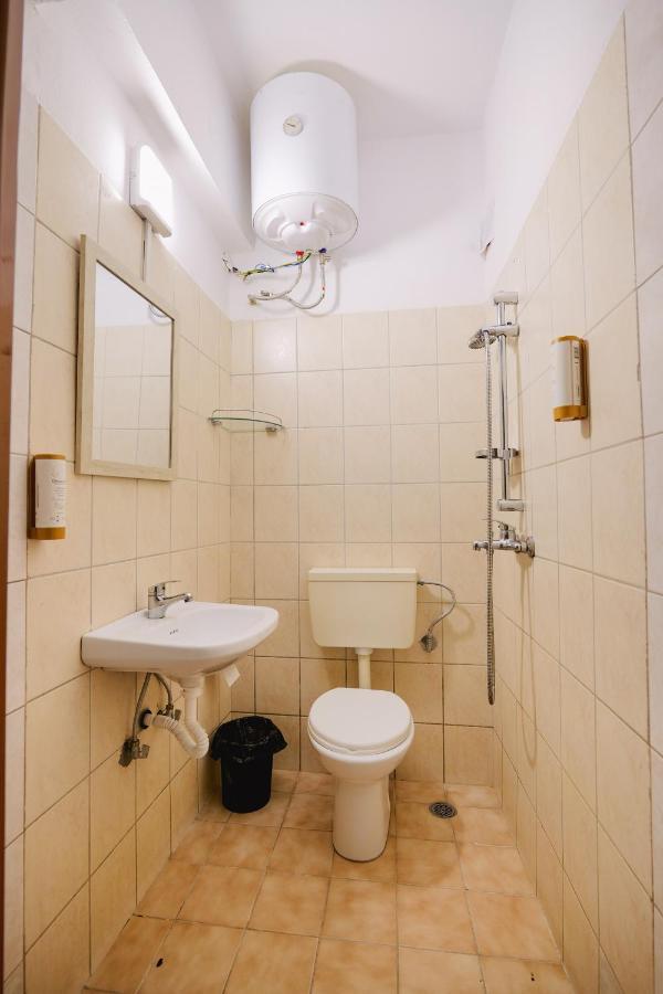 Mema Rooms Himare Luaran gambar
