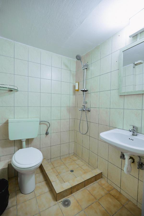 Mema Rooms Himare Luaran gambar