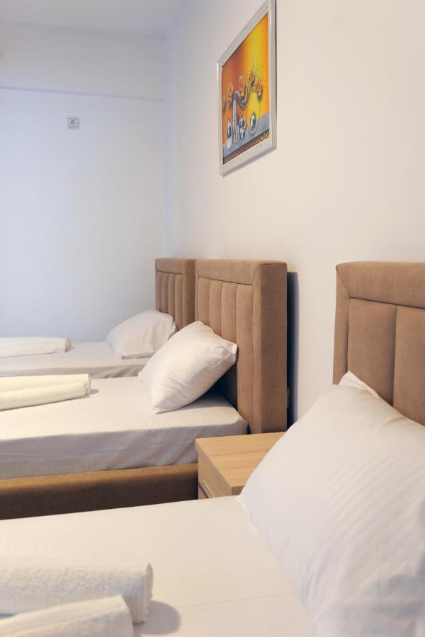 Mema Rooms Himare Luaran gambar